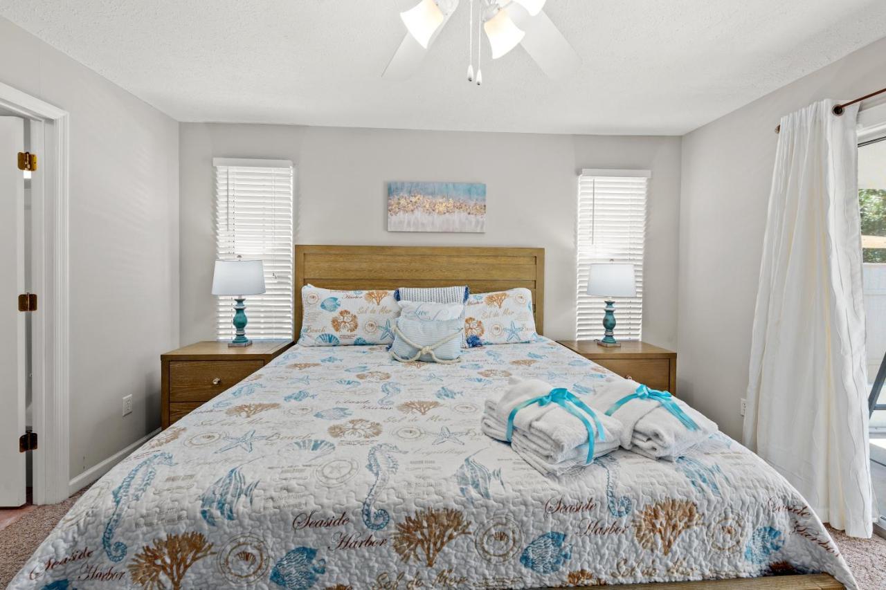 Holiday home Great Rates Available Now! / Relaxing Coastal West Pcb / 3bd & 2ba *