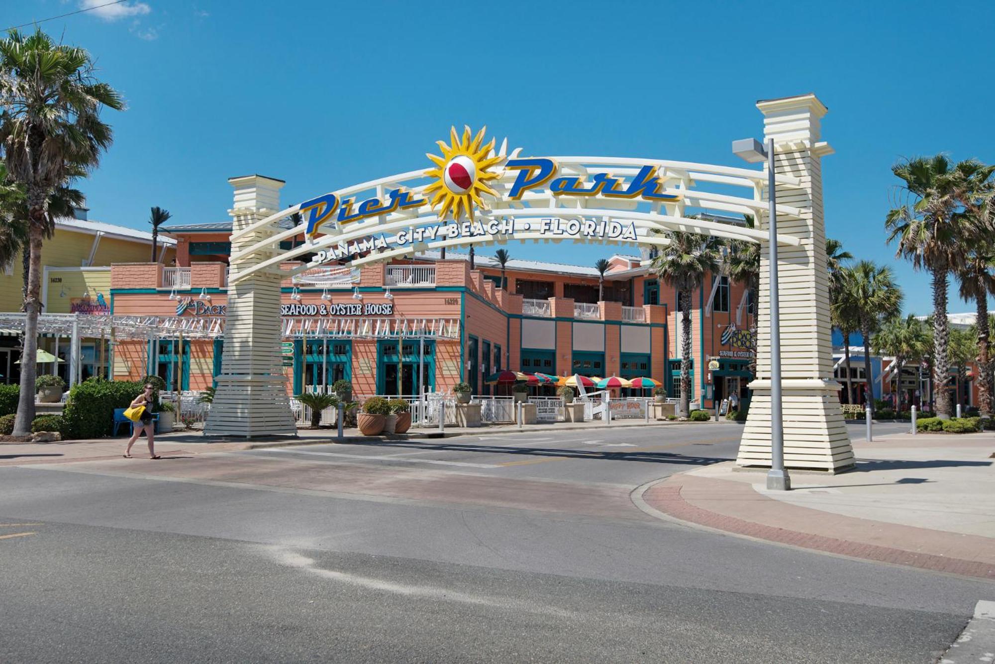 Great Rates Available Now! / Relaxing Coastal West Pcb / 3bd & 2ba Holiday home *