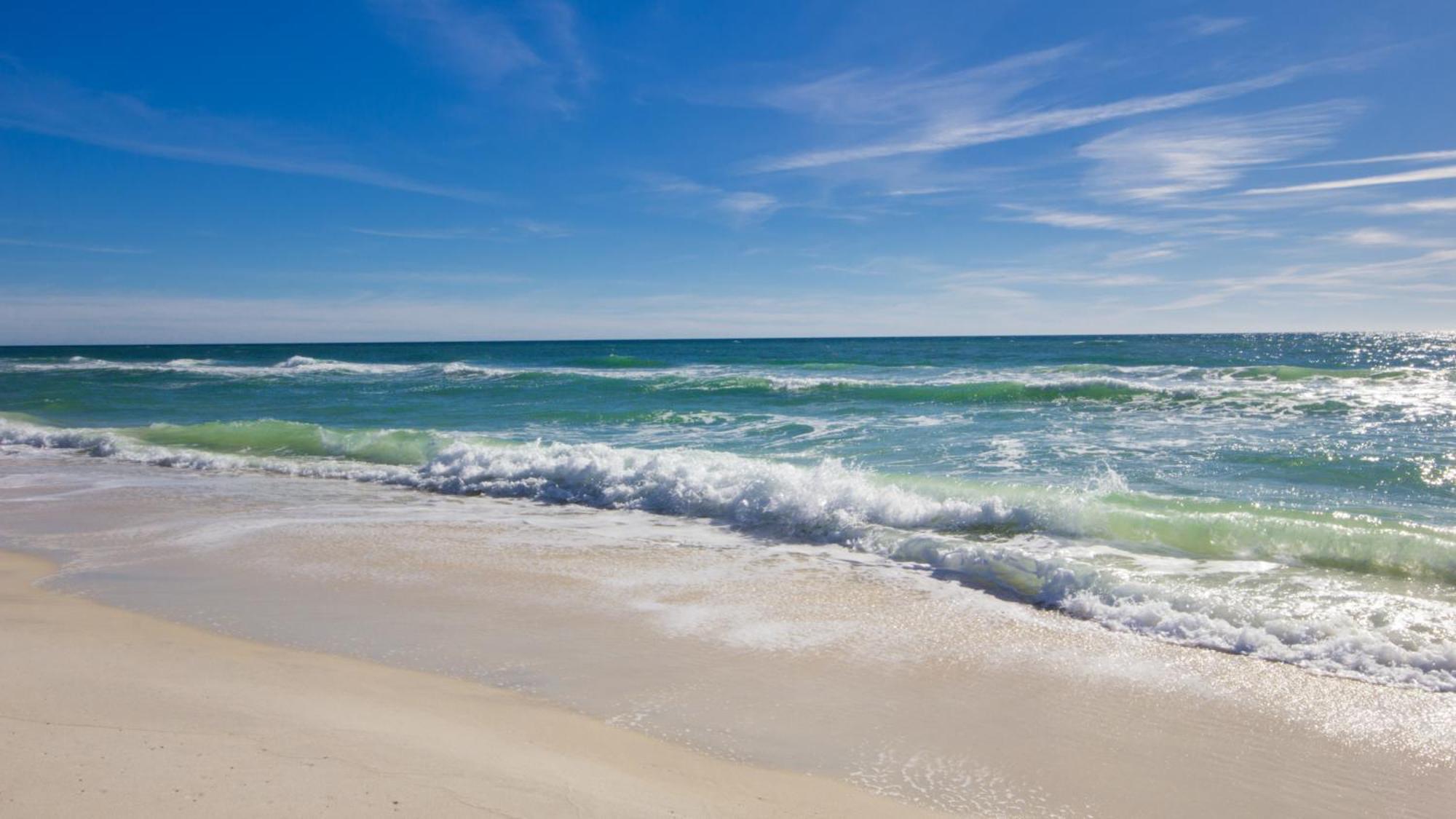 Great Rates Available Now! / Relaxing Coastal West Pcb / 3bd & 2ba *